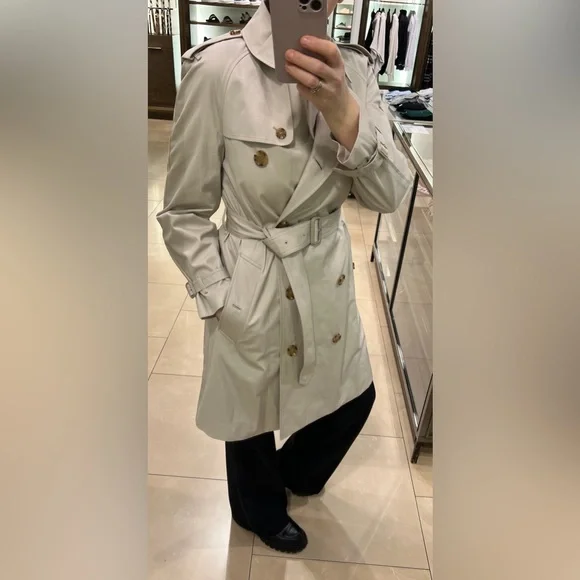 Burberry Classic Sand Trench Coat for Women - Picture 3 of 4